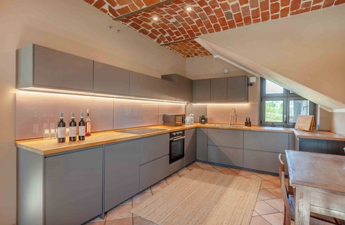Villafranca dʼAsti Villa | Casa delle Noci - Five Bedroom Villa, Sleeps 15