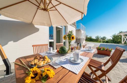 Montelupone Villa | CASA DI EOLO 8&2, Emma Villas