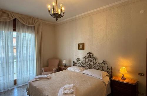 Rione Alto Apartment | Casa di Pietrina - Large Apartment