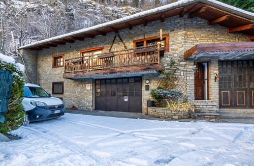 Courmayeur Ski Chalet | CASA DORETTA - Mountain view, fireplace, and comfort