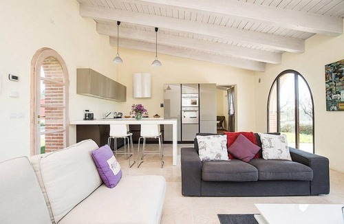 Trequanda House | Casa Dracena F: A welcoming apartment situated in the heart of the Tuscan countryside, with Free WI-FI.