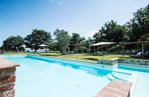 Trequanda House | Casa Dracena Q: A welcoming cottage situated in the heart of the Tuscan countryside, with Free WI-FI.