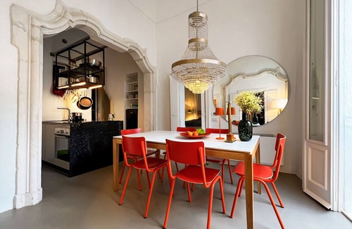 Centro Storico Apartment | Casa Due Pulcini 2 private suites - 1 design townhouse - 4+2 guests