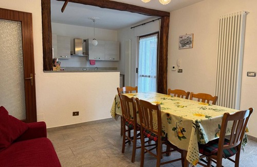 Gignod Apartment | Casa Ex Bar Fiolet Apartment with Mountain View, Balcony and Wi-Fi