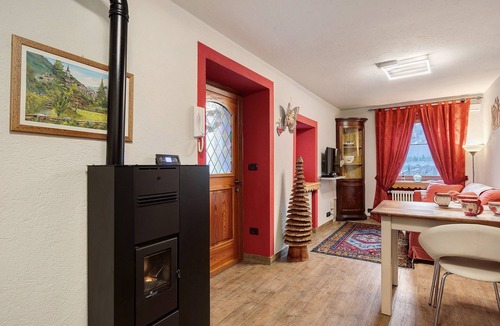 Arvier Apartment | Casa Gardenia Apartment with Mountain View, Private Terrace and Wi-Fi