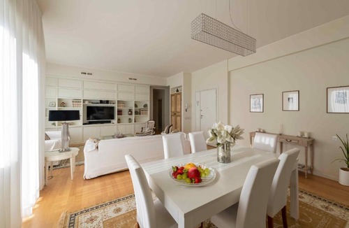 Pesaro Apartment | Casa Gramsci luxury apartment