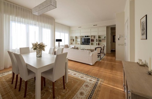 Pesaro Apartment | Casa Gramsci luxury apartment