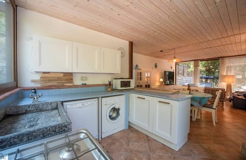 Sant' Andrea Apartment | Casa Greta, just a few steps from the sea