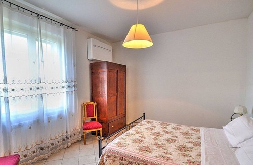 Spello House | Casa Ilena A: A graceful apartment situated in a quiet location, a few minutes from the town center, with Free WI-FI.