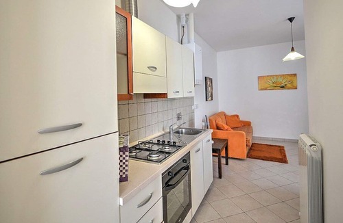 Spello House | Casa Ilena B: A graceful apartment situated in a quiet location, a few minutes from the town center, with Free WI-FI.