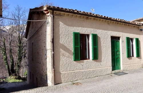 Bolognola House | Casa Lola a Lovely 3-Bed House in Bolognola