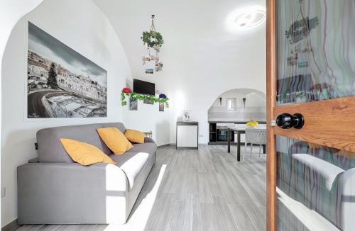 Monte Sant'Angelo House | Casa Lotario Secondo