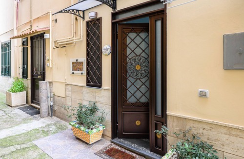 Vietri sul Mare Apartment | Casa Maggio - Two Bedroom Apartment, Sleeps 5
