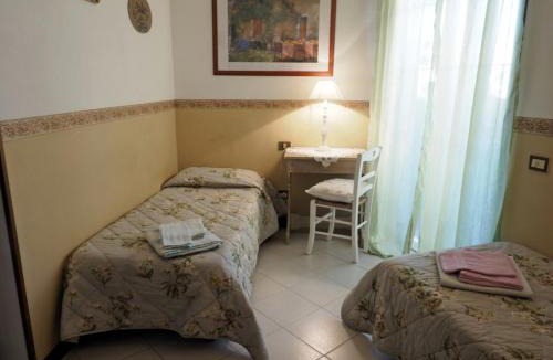 Follonica House | Casa Margherita Affittacamere B&B