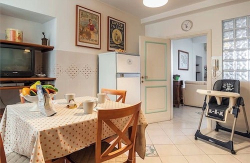 Terracina Apartment | Casa Mario Central Apart 4-5 beds, 700mt from the beach WiFi connection.