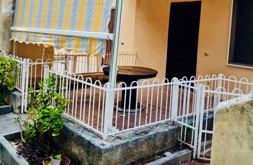 San Lucido Apartment | Casa Miramar - Quiet apartment in the countryside with terrace and sea view