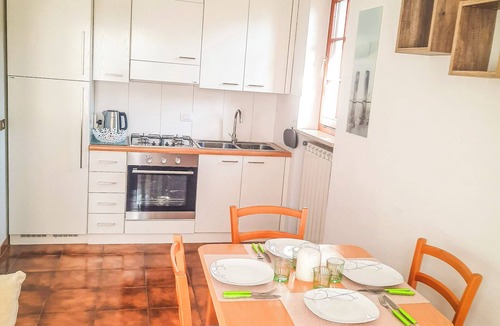 Cannobio Apartment | Casa Mirco: Verde by Lago Reisen