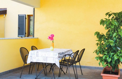 Cannobio Apartment | Casa Mirco: Verde by Lago Reisen