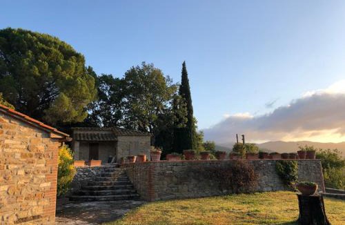 Castiglion Fiorentino Apartment | Casa Napoleone - Tuscan Villa w pool near Cortona