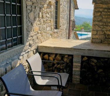 Castiglion Fiorentino Apartment | Casa Napoleone - Tuscan Villa w pool near Cortona