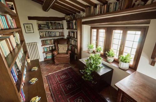 Castiglion Fiorentino Apartment | Casa Napoleone - Tuscan Villa w pool near Cortona