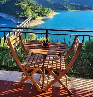 Castel di Tora House | Casa panorama vista lago Turano
