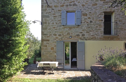 Anghiari Apartment | Casa Piccina - Nestling among tall cypresses, ancient oaks and… silence