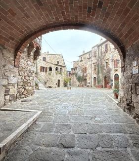Montemerano Apartment | Casa Pruno Rosso