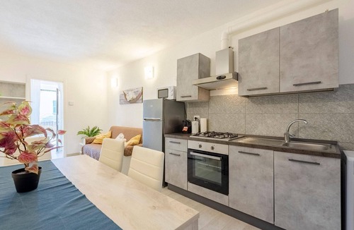 San Massimo Apartment | Casa Rosa Tre, 45 sqm flat and car park