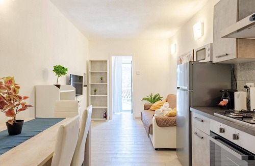 San Massimo Apartment | Casa Rosa Tre, 45 sqm flat and car park