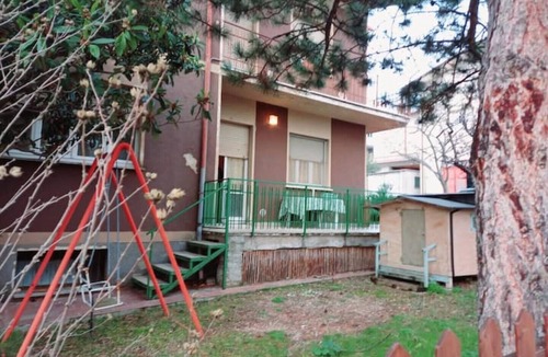 Gualdo Tadino Apartment | Casa San Rocco: Spazioso Appartamento con Giardino