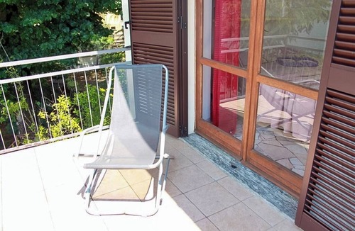 Brezzo di Bedero Apartment | Casa Spiaggia No. 2 by Lago Reisen