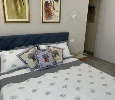 Castana House | Casa Vacanze Il Glicine