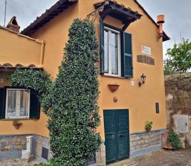 Tuscania House | Casa Vacanze Nives