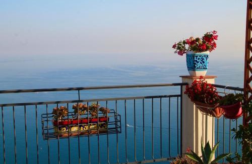 Raito Apartment | Casa vacanze ' TRA CIELO E MARE '