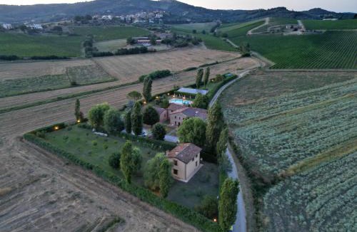 Collesanto House | Casa Vacanze Vecchio Granaio