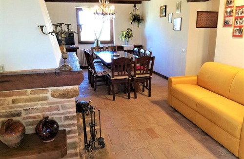 SantʼAngelo in Pontano House | Casale San Martino Organic Farmhouse (Whole House)