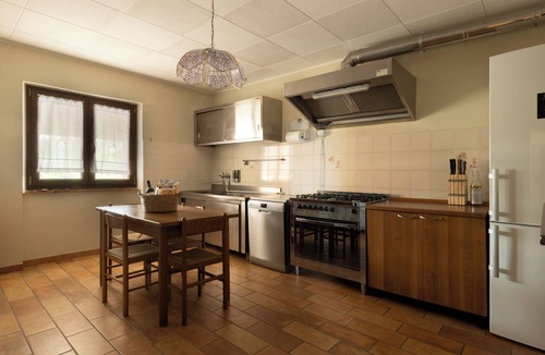 San Costanzo Villa | Casal Tartan - Villa with swimming pool and heated jacuzzi
