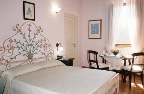 Laura Hotel | Casale 900