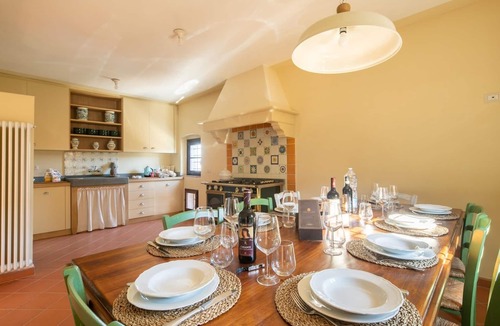Giugnano Villa | Casale della Visitazione In Serravalle Pistoiese - Tuscany