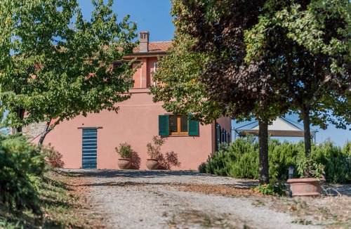 Cantalupo Villa | Casale Nocciolo – 5 bedrooms, pool, A/C, Wi-Fi, Umbria
