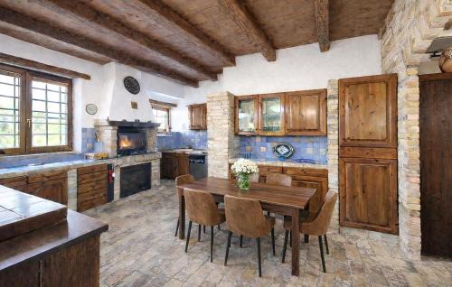 Fermo House | Casale Rifugio Dei Sogni