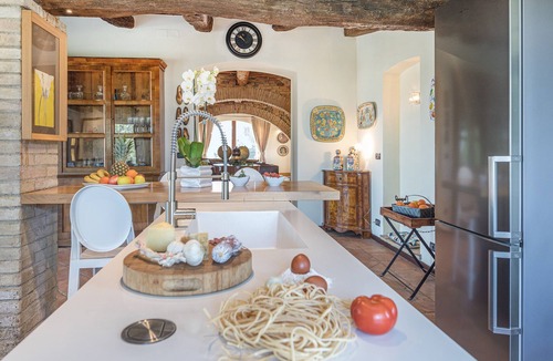Bettona Villa | Casale Santa Lucia 8+2, Emma Villas