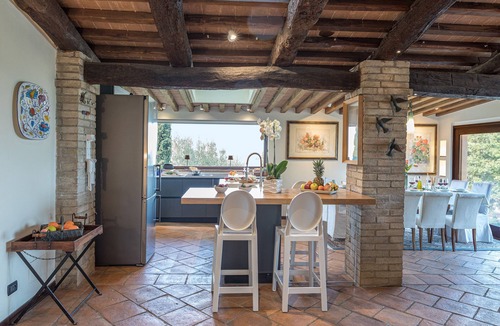 Bettona Villa | Casale Santa Lucia 8+2, Emma Villas