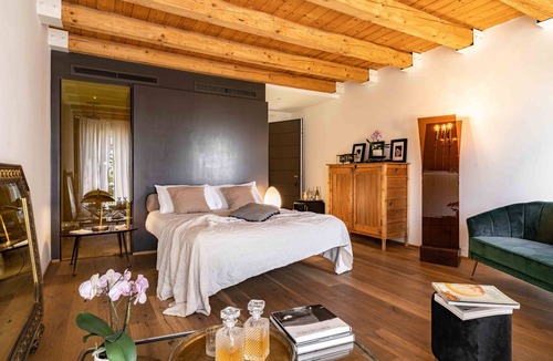 Ostra Vetere Bed & Breakfast | CasaVostra - Ambience Suites