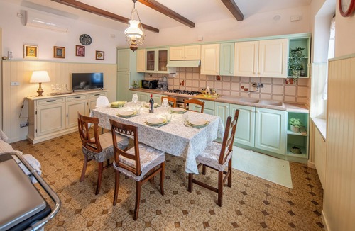 Magliano Alfieri House | Cascina Ghistu - Five Bedroom House, Sleeps 10