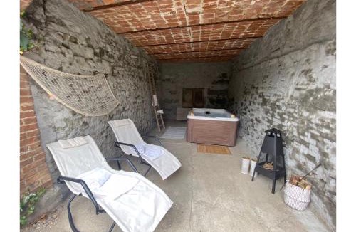Ozzano Monferrato Villa | Cascina Liebe con Idromassaggio