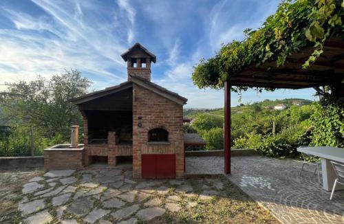Serralunga d'Alba Apartment | Cascina Parafada