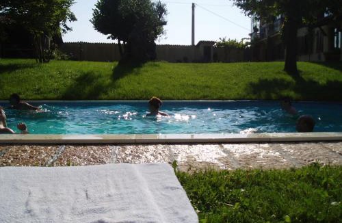 Canale House | Cascina tra le vecchie vigne con piscina