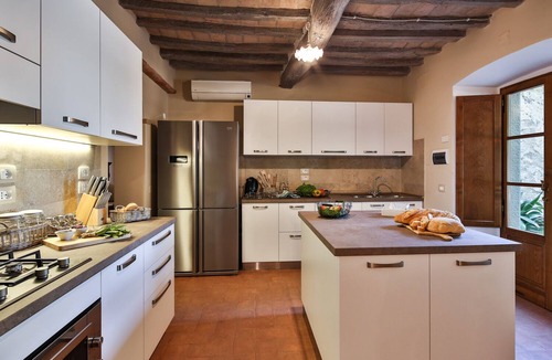 Pietraia Villa | Case Sant'Anna (sleeps 18) Villa with private pool and hot tub - Cortona